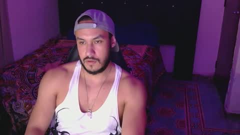 Snapshot of casas_oom chatting on October 18, 3:11 am      online show from October 18, 3:11 am