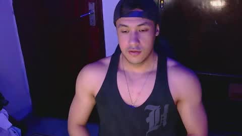 Snapshot of casas_oom chatting on March 2, 5:33 am      online show from March 2, 5:33 am