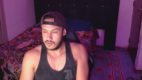 Snapshot of casas_oom chatting on October 4, 6:07 am      online show from October 4, 6:07 am