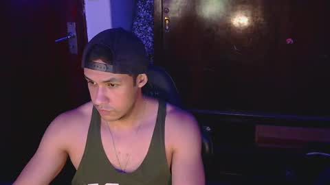 Snapshot of casas_oom chatting on March 10, 5:33 am      online show from March 10, 5:33 am