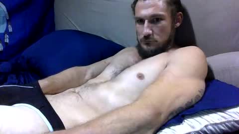 Snapshot of caseyjmcd22 chatting on October 28, 8:28 am okiedadd online show from October 28, 8:28 am