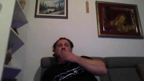 Snapshot of cashmaster33 chatting on February 14, 9:53 pm cashmaster33 online show from February 14, 9:53 pm