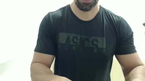 cashmastermuscle77 online show from May 6, 10:38 am