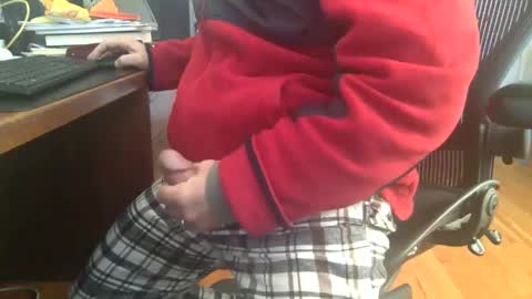 Snapshot of catmandoo21001 chatting on December 6, 8:29 pm catmandoo21001 online show from December 6, 8:29 pm