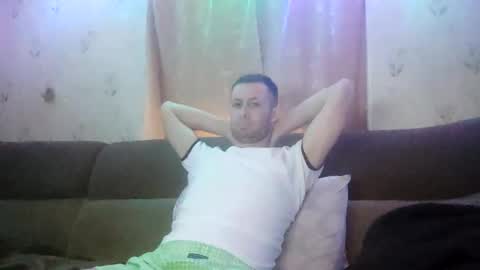 catmen001 online show from February 18, 6:27 pm