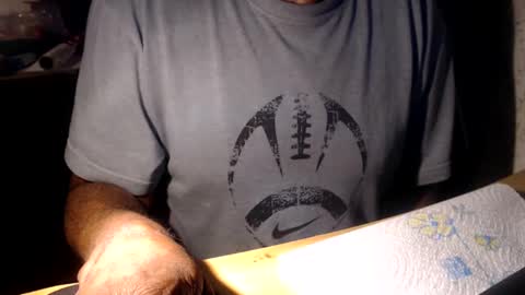 Snapshot of cazzsper2005 chatting on February 1, 9:32 am cazzsper2005 online show from February 1, 9:32 am