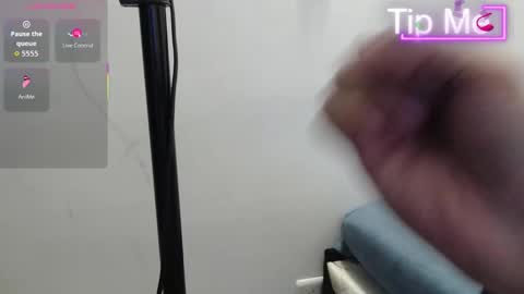 Elmandamas online show from March 19, 3:10 am