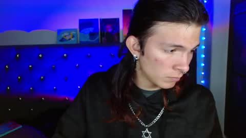 I am Valentinn online show from March 4, 1:12 am