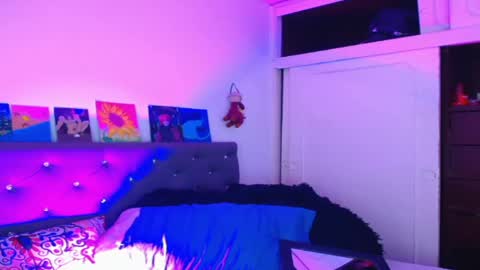 I am Valentinn online show from April 19, 6:10 pm