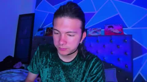 I am Valentinn online show from November 23, 7:58 pm