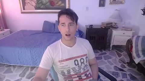 Snapshot of centurionjohnny chatting on December 5, 4:45 pm John online show from December 5, 4:45 pm