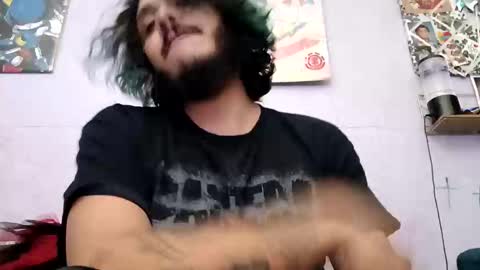 Snapshot of cfm94753 chatting on October 19, 6:39 am cfm94753 online show from October 19, 6:39 am