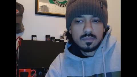 Snapshot of chainnballz chatting on December 22, 1:01 am ChainNballzz online show from December 22, 1:01 am