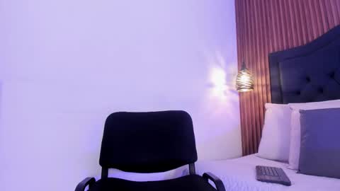 charlie_boss_ online show from February 26, 7:37 pm