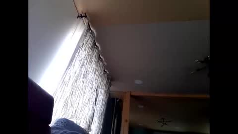 I am Charlie online show from November 11, 5:07 pm