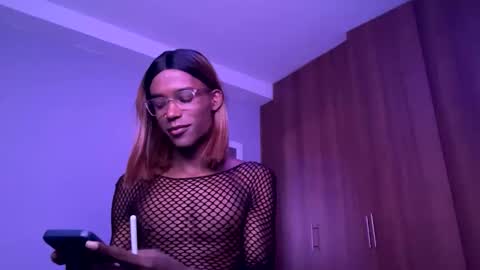    online show from October 26, 11:51 pm