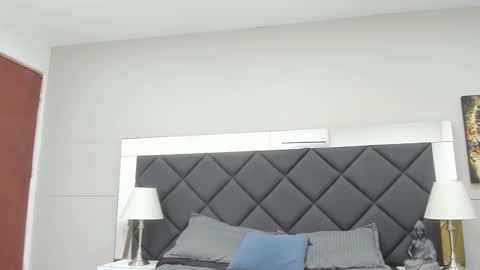 Charlotte Collinz online show from December 20, 8:32 am