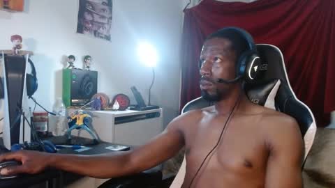chatteebo online show from July 19, 8:20 am