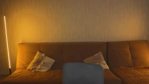 LUCASRYANPVT IS OPEN online show from May 21, 10:09 am