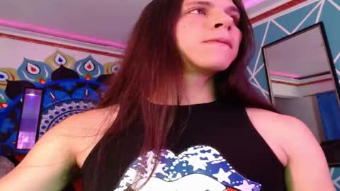 chico_explosivo online show from December 18, 3:02 am