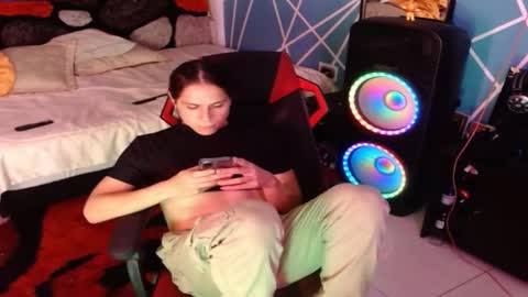 chico_explosivo online show from November 26, 2:14 am