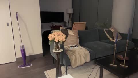 ChiGuy841 online show from February 19, 3:06 am