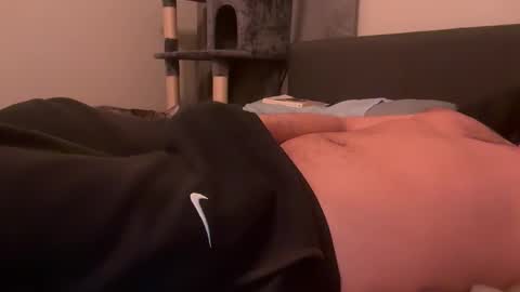 ChillGuyAVGsize online show from April 21, 2:51 am