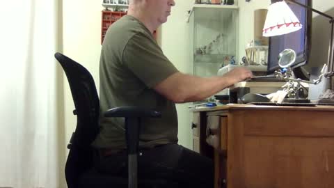 chris2002b online show from September 28, 5:49 am