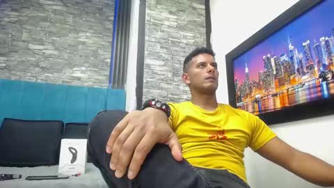 chris_dick2 online show from March 4, 5:14 am