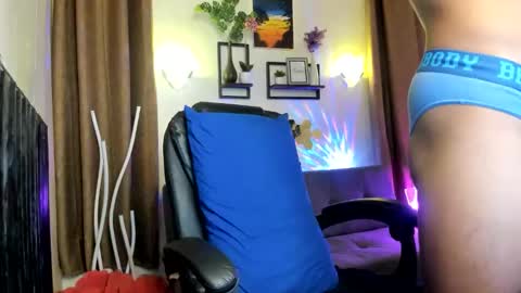 chris_hardfucker online show from October 3, 10:04 pm