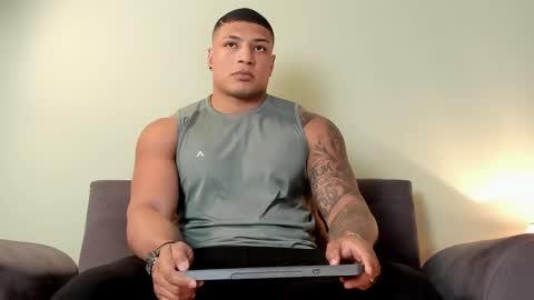 Chriz online show from February 14, 8:05 pm