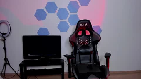 Chris Tyson online show from December 18, 9:49 am