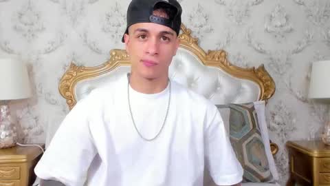 Chris online show from December 1, 7:50 pm