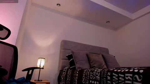 chrismorgan24 online show from March 25, 1:20 am