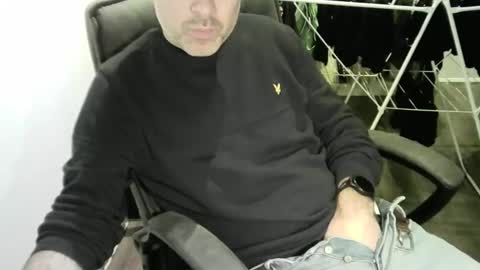 chrisprngr online show from January 20, 1:32 pm