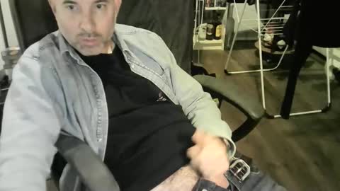 chrisprngr online show from October 6, 9:30 pm