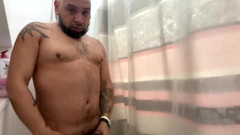 chrisr4203 online show from February 9, 12:54 pm