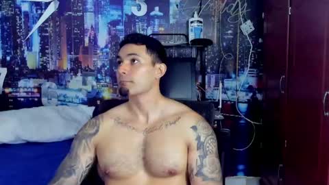 Chriss Stewart online show from June 4, 2:06 am