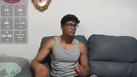 Snapshot of christian_musclet4 chatting on October 22, 2:10 pm ---Chistian--- online show from October 22, 2:10 pm