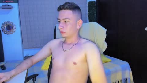 Snapshot of christmiller_1 chatting on March 2, 12:42 am christmiller_1 online show from March 2, 12:42 am