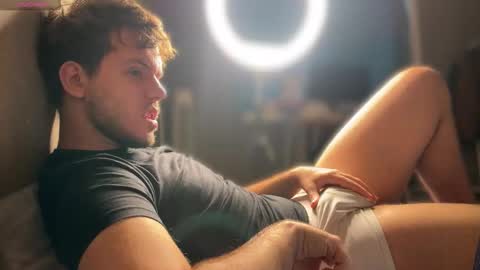 Snapshot of christophertan chatting on October 2, 11:14 am Christopher online show from October 2, 11:14 am