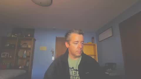 chrisw8121 online show from March 21, 2:21 pm