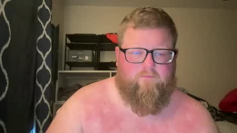 chubbsguy92 online show from June 1, 11:49 pm