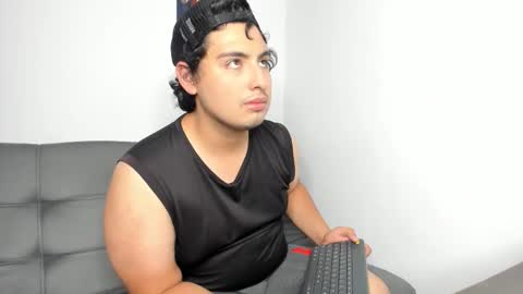chubby_jake online show from November 10, 1:32 am
