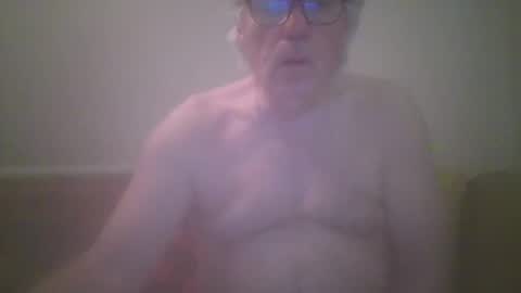 Snapshot of cj9898765 chatting on March 5, 6:44 am cj9898765 online show from March 5, 6:44 am