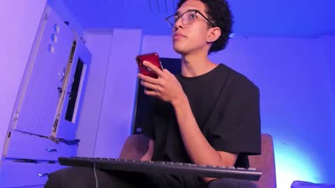 cj_davis1 online show from March 24, 4:06 am