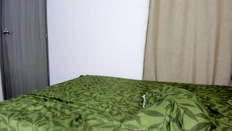 Claimom online show from March 28, 2:12 am