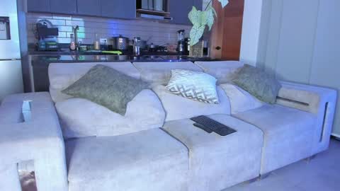 claytonburgues online show from January 10, 2:35 am