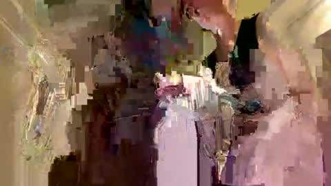 clic32 online show from February 7, 4:24 pm