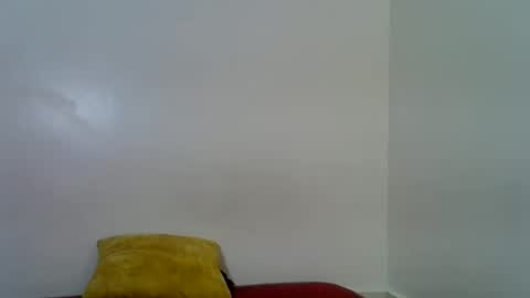 clive_damian online show from May 22, 1:16 pm
